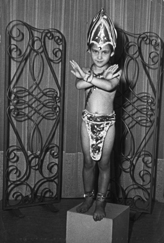 SPECTACLE THEATRE D ORAN 1956 N01.JPG